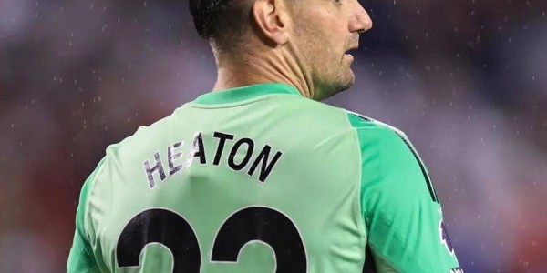 曼联陪练或首发战阿森纳！接洽大巴黎门神后放弃，签他耗费8000万