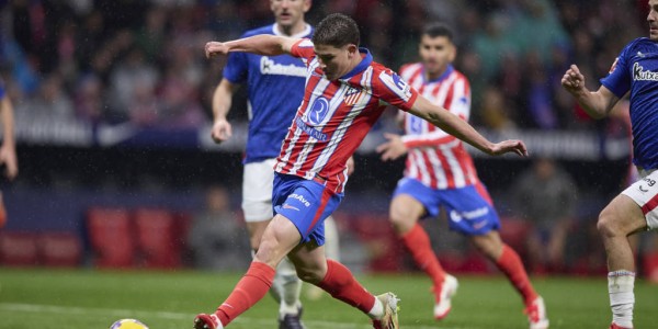 3年前的今天：阿隆索出任勒沃库森主帅，带队斩获3冠+不败问鼎德甲