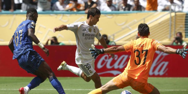 慕尼黑展现冠军相，博卡青年真实之名？