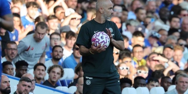 切尔西球迷怒斥卡拉格：2025年欧冠能否突围？