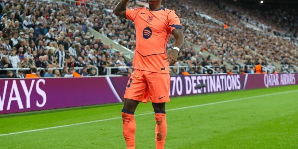 欧冠-拉什福德世界波+梅开二度 巴萨2-1客胜纽卡斯尔