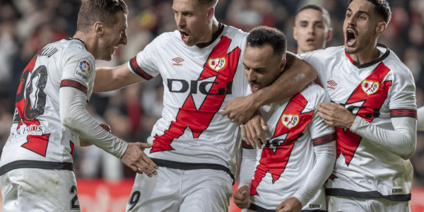 西甲焦点战：巴列卡诺主场迎战巴塞罗那，胜负悬念几何？