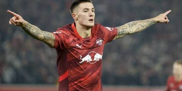 阿莫林买9号新人难题重重：曼联冗员难卖出，纽卡加入狂抢猎物