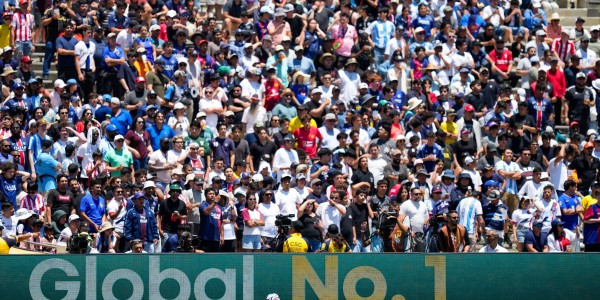 强势！欧冠新科冠军4球横扫劲敌，悄然间成为最大争冠热门！