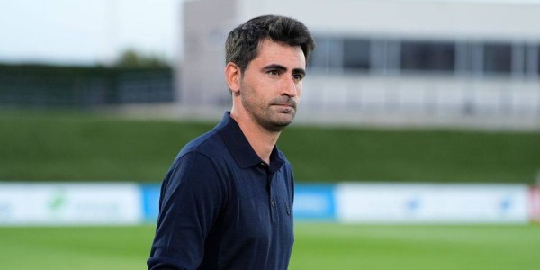 阿森纳与曼城争夺德甲新星内森·布朗：现代左后卫的未来之争