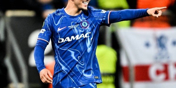 身价狂跌1亿欧无人问津，25岁大英帝星30万周薪，曼联2000万欧甩卖