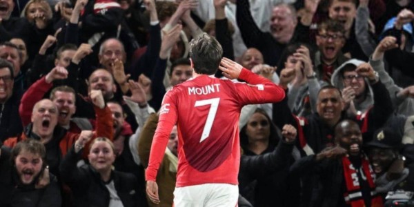 是该加速卖、还是该继续给机会？26岁芒特拒转会离开曼联