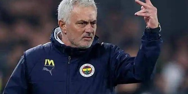 0欧冠+5000万大笑话！穆帅成垫脚石，卸磨杀驴让谁现原形？