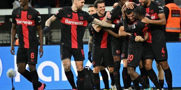 拜耳竞技场的德甲德比：勒沃库森 VS 多特蒙德