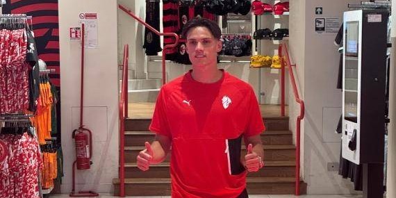 里奇：对阵利物浦时比踢阿森纳时有进步，我们给予对手充分的尊重