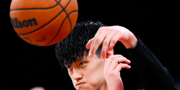 篮网官宣裁掉曾凡博 此前NBA中国赛只出战10分钟