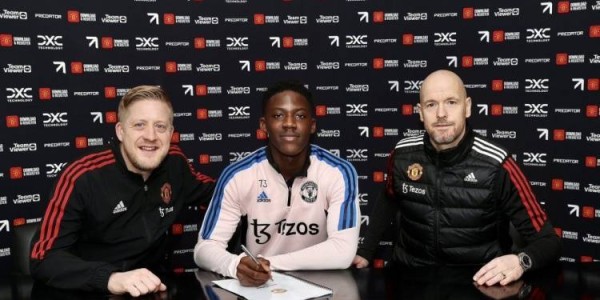 记者：曼联青训总监将加入埃弗顿，他任职期间曼联有38名青训首秀