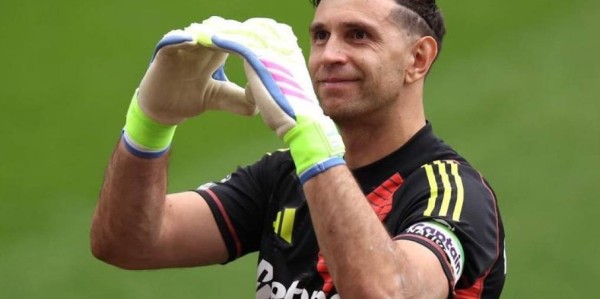 曝曼联签大马丁计划！拉爵省钱希望与维拉交换球员，加纳乔成关键