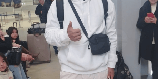 曼联700万新援飞赴英格兰！拒绝出租锻炼，豪言季前赛就大杀四方