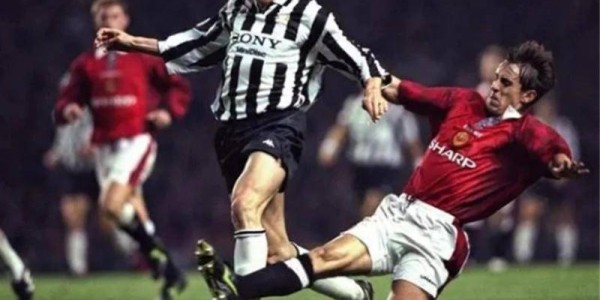 从法甲金靴到尤文弃将，只用了4年时间，全能前锋架不住射术堪忧