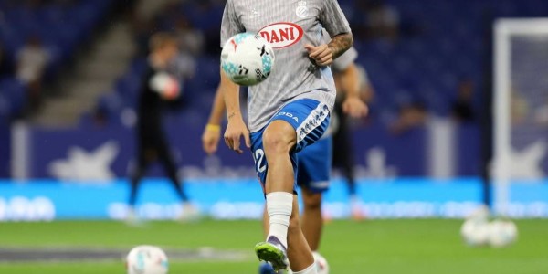 西甲赛场再现不和谐音符，球迷文化亟待反思