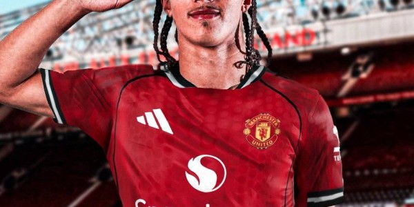 曼联100万再签中卫小妖，新体育总监钦点天才！新左闸已飞抵曼市